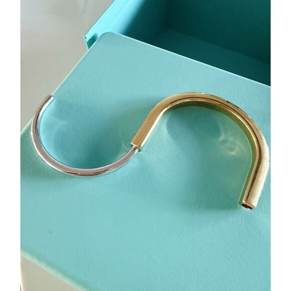 Tiffany co 18k Gold Lock Bangle Hinge Bracelet WIDE Version Pristine Fits Up 6.5 - Picture 3 of 9
